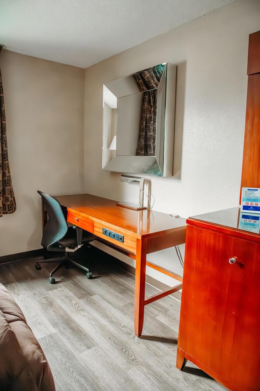 Country Garden & Suites เบนตัน ภายนอก รูปภาพ
